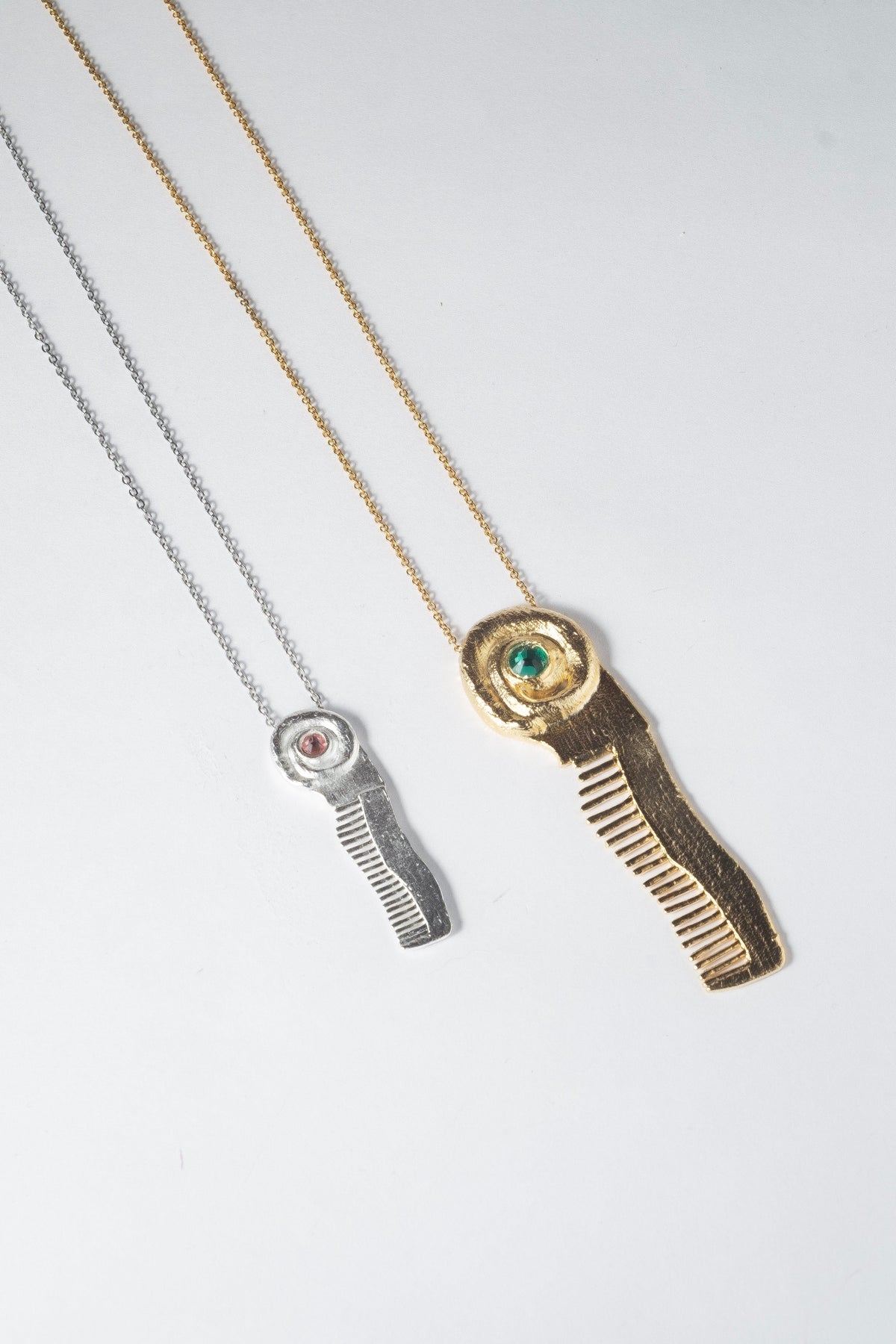 Collar Peinilla Medi Dorado