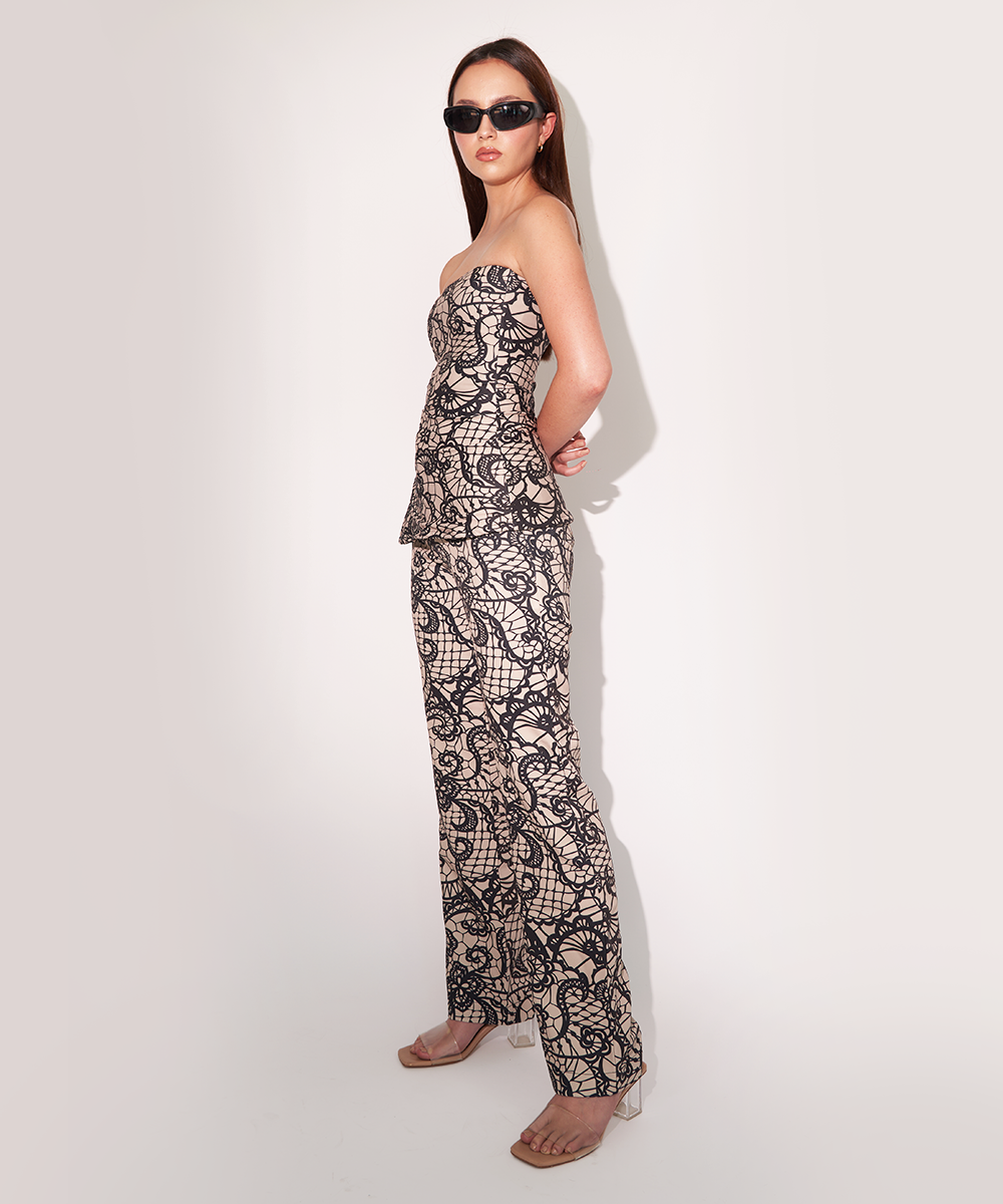 STRAPLESS  TOP  IN  FAUX  LACE