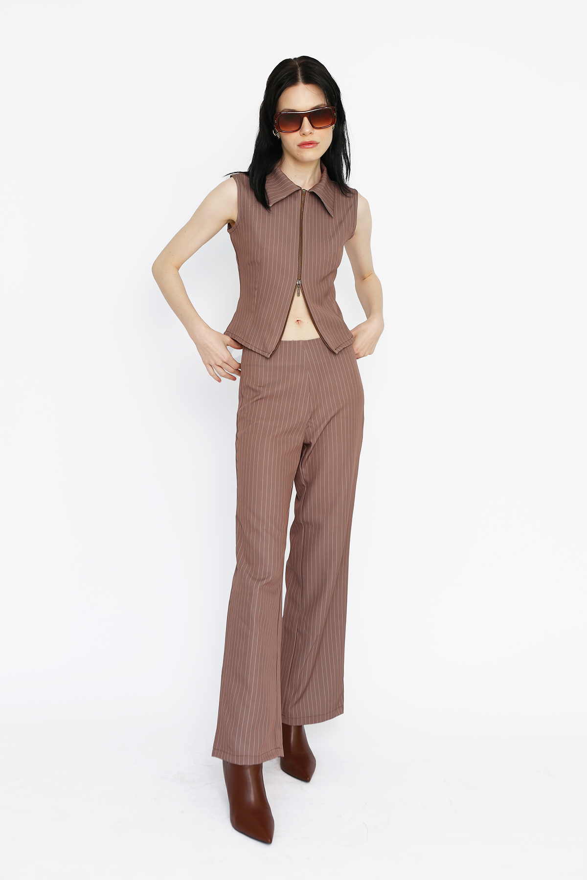 EVERYDAY  PANTS  IN  BROWN  PINSTRIPE