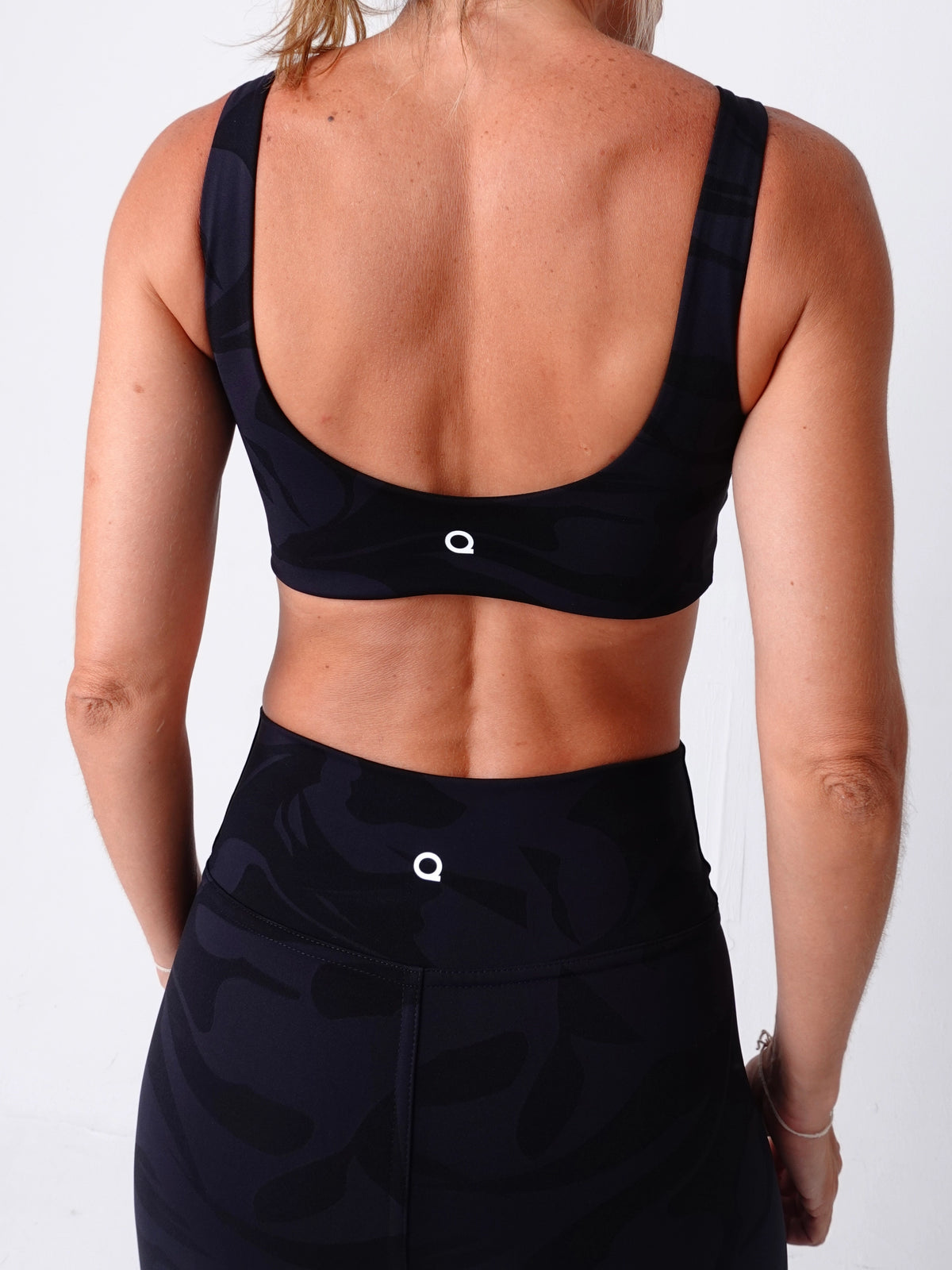 The True Fit Sports Bra Midnight & Nude