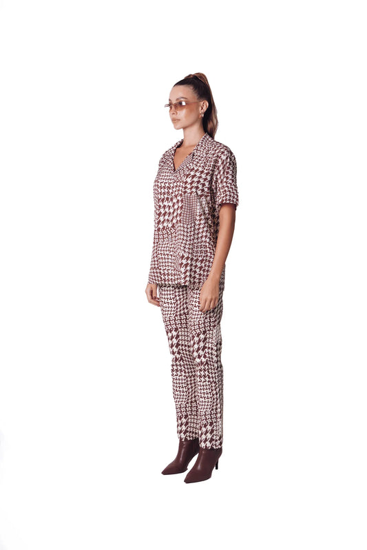 Camp Shirt in Geometrical Brown