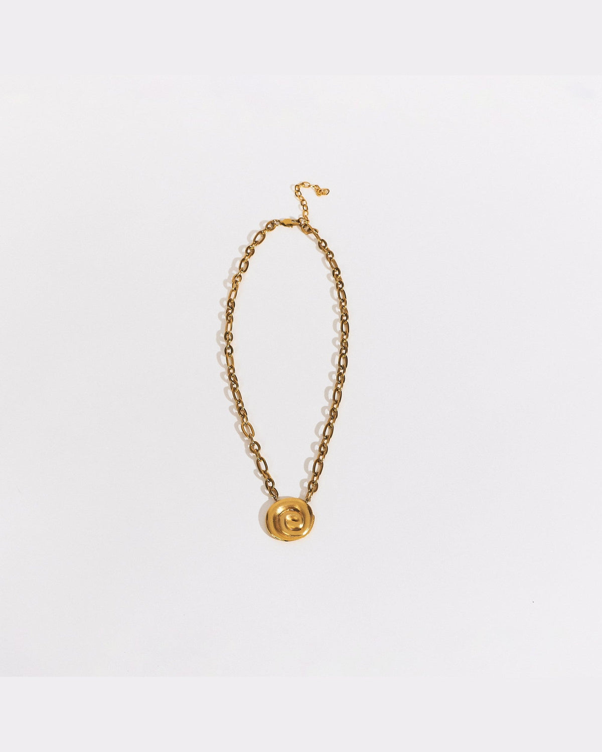 Maxi Gold Mollusk Necklace